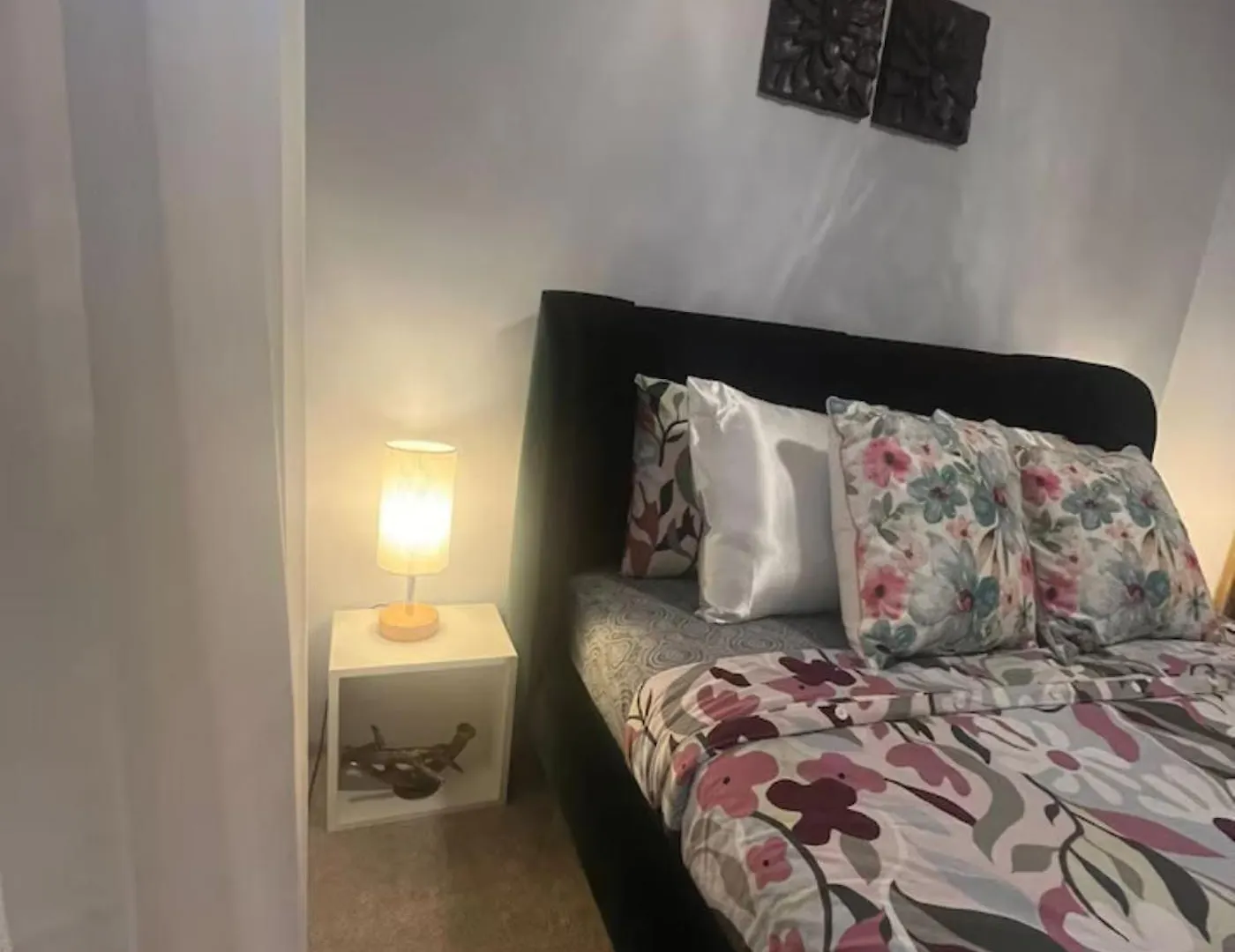 Home Away From Home!! Calgary Bed & Breakfast