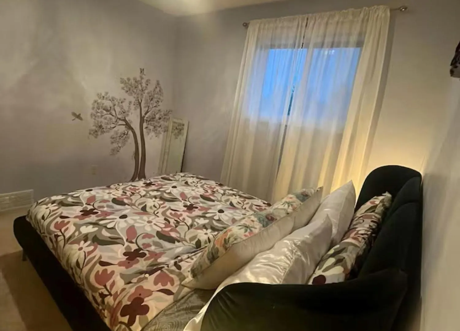 Bed & Breakfast Home Away From Home!! Calgary Canada